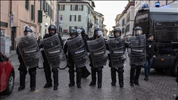 Nuevas imágenes de la muerte de un inmigrante a manos de la Policía desatan indignación en Italia 