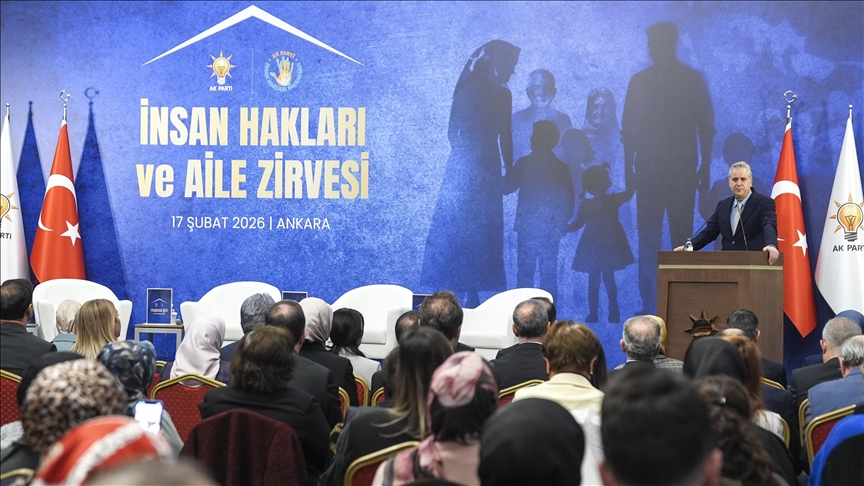 AK Parti'de "İnsan Hakları ve Aile Zirvesi" düzenlendi 