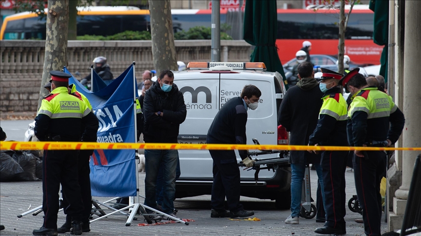 Al menos 5 muertos en un incendio al norte de la ciudad de Barcelona 