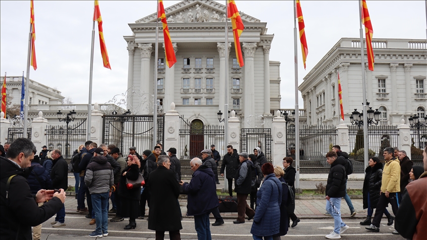 Lidhja e Sindikatave të Maqedonisë bllokon Qeverinë, paralajmëron grevë të përgjithshme në mars
