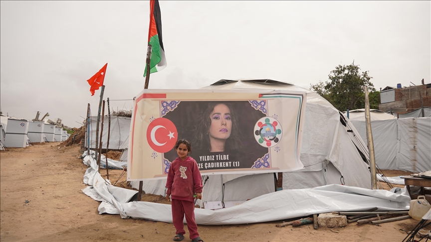 Gazze Şeridi'nde kurulan "Yıldız Tilbe Çadır Kenti"nin açılışı yapıldı