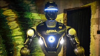 Chinese New Year gala shows off advanced humanoid robots