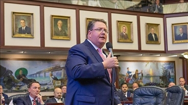 В США требуют отставки конгрессмена Рэнди Файна за оскорбительные высказывания в адрес мусульман