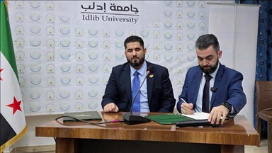 سوريا.. قرار بإعادة 1200 موظف فصلهم نظام الأسد 