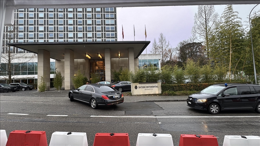 3rd round of trilateral Ukraine talks resumes for 2nd day in Geneva