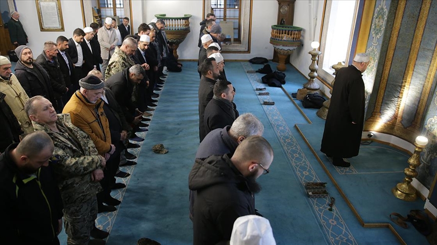 Türk hafızların Kur'an-ı Kerim tilaveti Bosna Hersek'te ramazana manevi zenginlik katacak