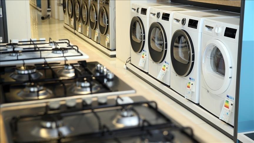 US durable goods orders dip less than expected in December