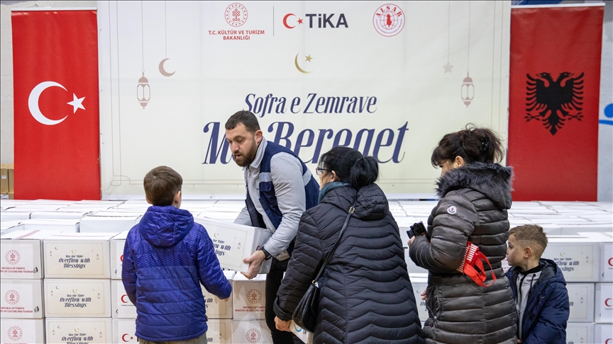 TİKA'dan Arnavutluk'ta ihtiyaç sahibi ailelere ramazan yardımı