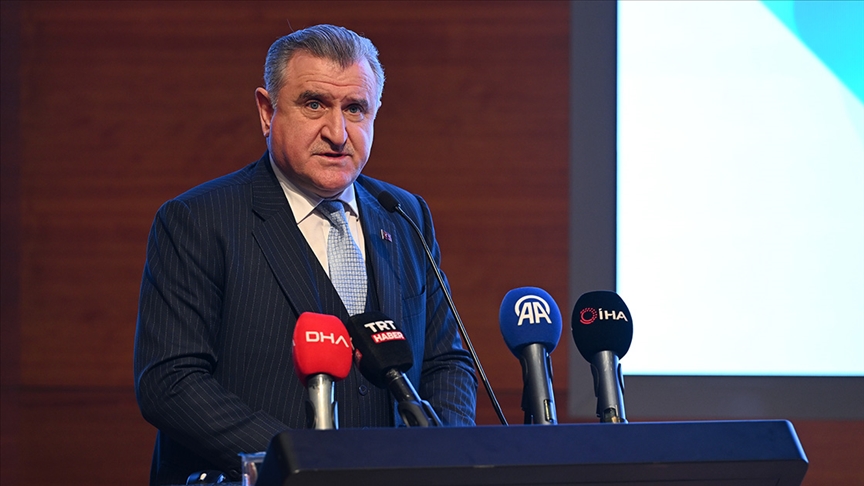 Bakan Bak, "GENÇ2030" projesini tanıttı