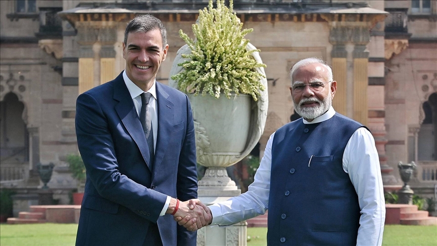 Hindistan Başbakanı Modi, İspanya Başbakanı Sanchez ile bir araya geldi