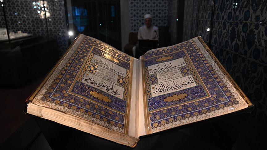 Hattat Ahmet Karahisari Mushafı, Şadırvanlı Sofa'da ziyarete açıldı