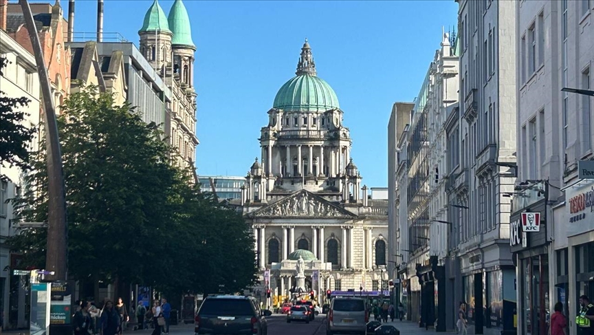 Ireland weighs social media ban for under-16s