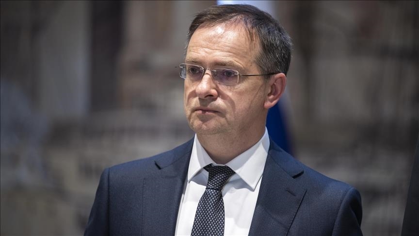 Мединский провел закрытую встречу с украинской делегацией в Женеве