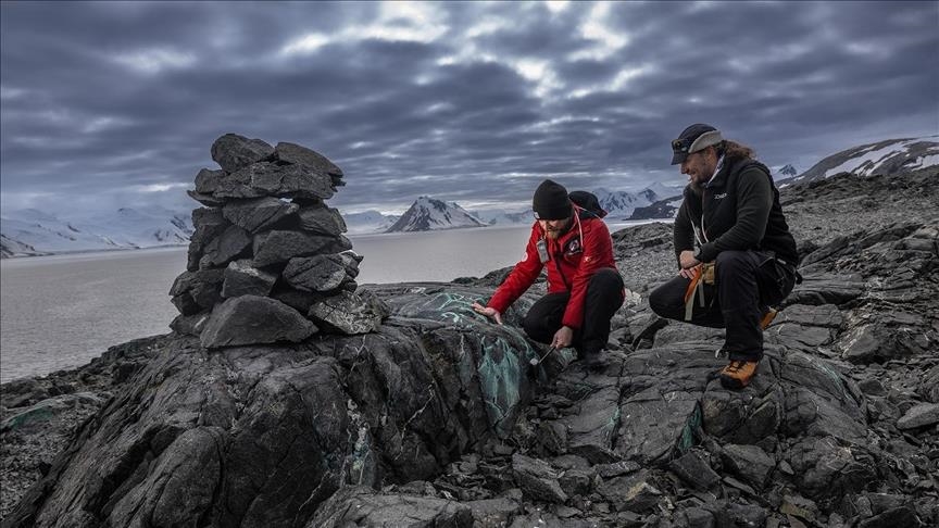 Turkish, Bulgarian scientists uncover Antarctica’s geological history spanning millennia