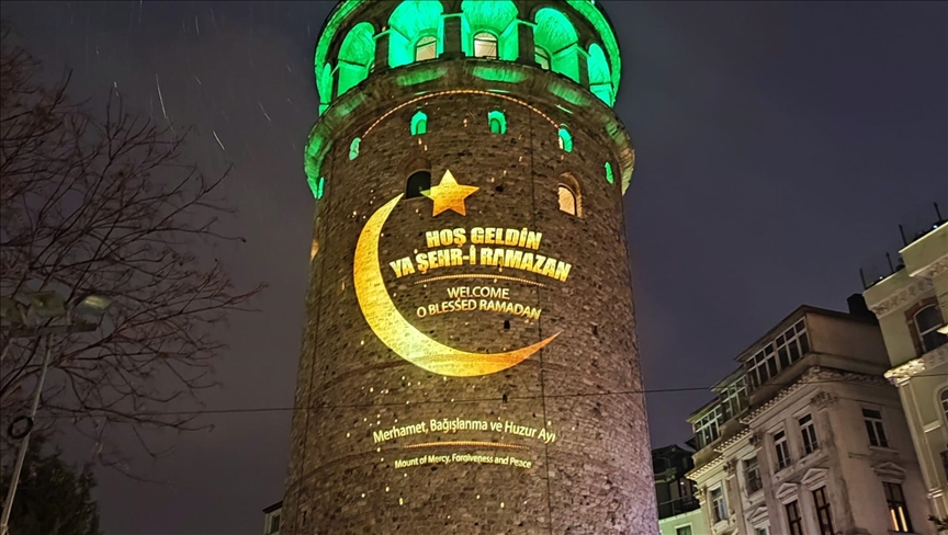 Galata Kulesi'ne ramazana özel görseller yansıtıldı