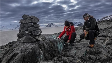 Des scientifiques turcs et bulgares dévoilent l'histoire géologique de l'Antarctique sur plusieurs millénaires