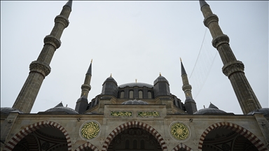 Selimiye Camisi tam kapasite ibadete açıldı