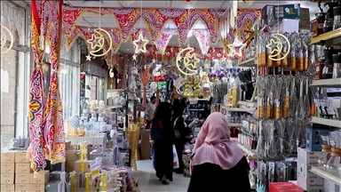 رمضان في صنعاء.. فرحة وتسوق رغم ظروف اقتصادية صعبة