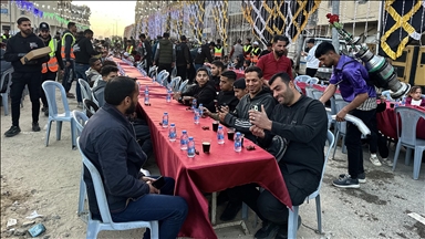 Gazze'deki Filistinliler, İsrail bombalarının sesleri olmadan ilk iftarını açtı