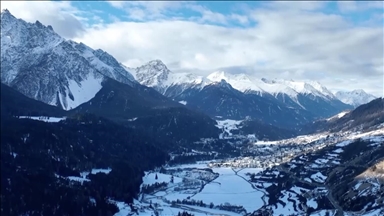 Под сенката на Алпите: Мирниот шарм на швајцарското селце Сент