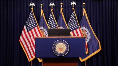 Fed minutes show officials divided over future rate cuts