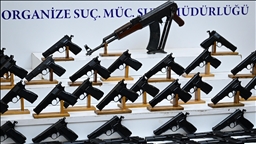 İstanbul'da suç örgütlerine yönelik operasyonlarda yakalanan 128 zanlı tutuklandı