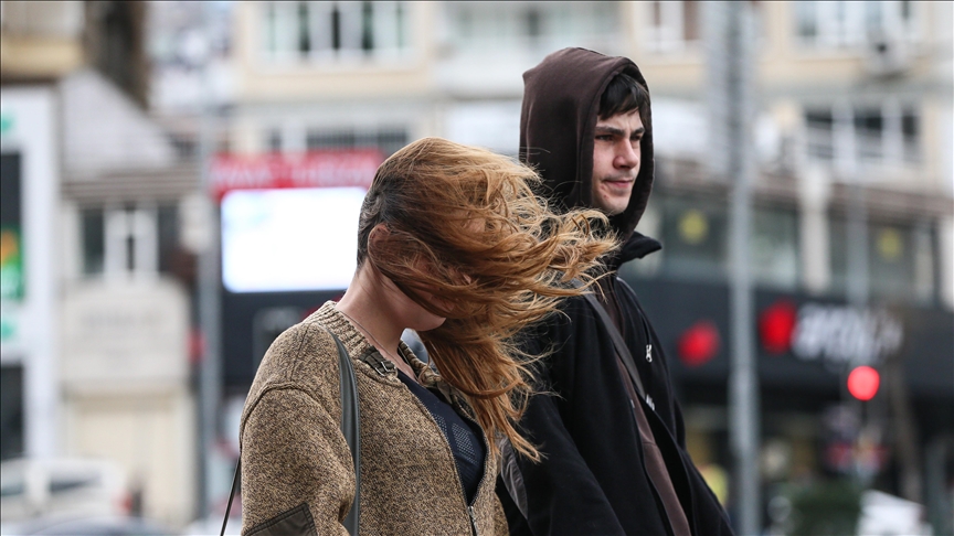 Marmara'nın ve Ege'nin batı kesimleri için kuvvetli rüzgar uyarısı