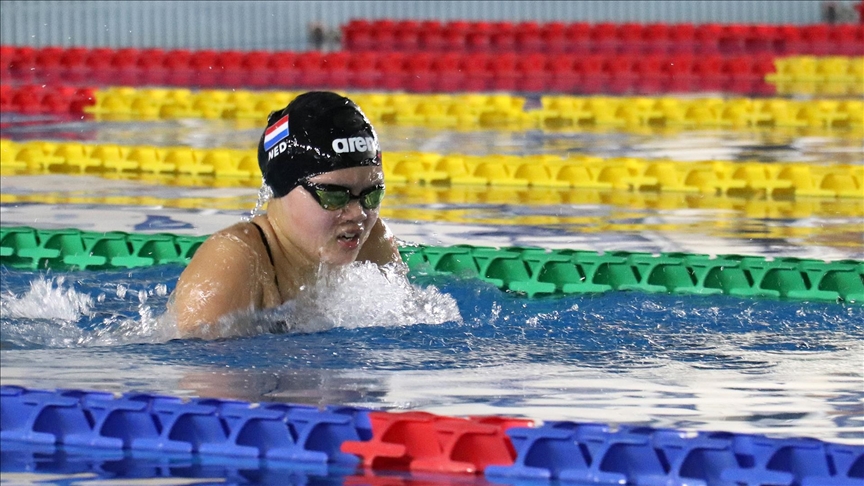 Hollandalı paralimpik yüzücüler, turnuvalara Erzurum'da hazırlanıyor