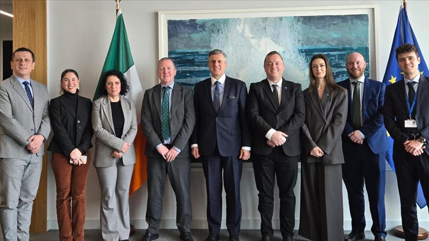 Kosova dhe Irlanda zhvillojnë konsultime politike në prag të Presidencës irlandeze të BE-së