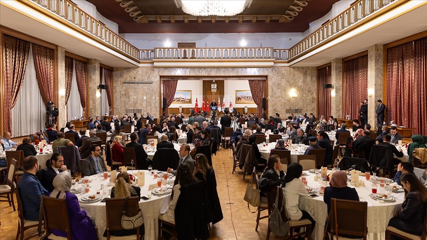 Şehit yakınları ve gaziler 81 ildeki "Büyük Aile Sofraları"nda buluşacak