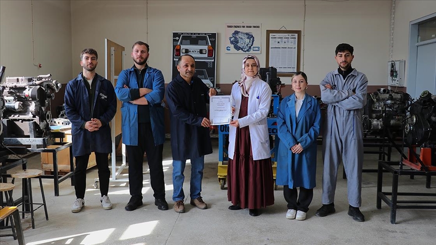 Van'da benzinli araçlara ek menzil sağlayan çevre dostu yakıt katkı maddesi geliştirildi