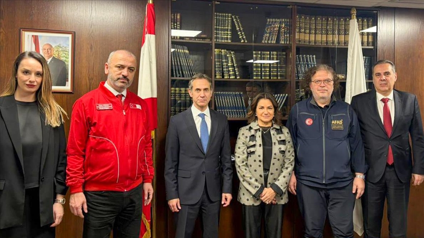 سفير تركيا يعلن استعداد أنقرة تقديم 100 منزل جاهز للبنان