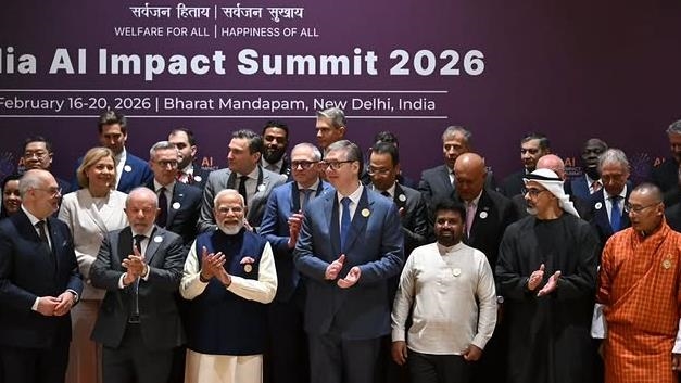 Vučić iz New Delhija: Srbija mora ubrzati razvoj AI infrastrukture i reformisati obrazovanje