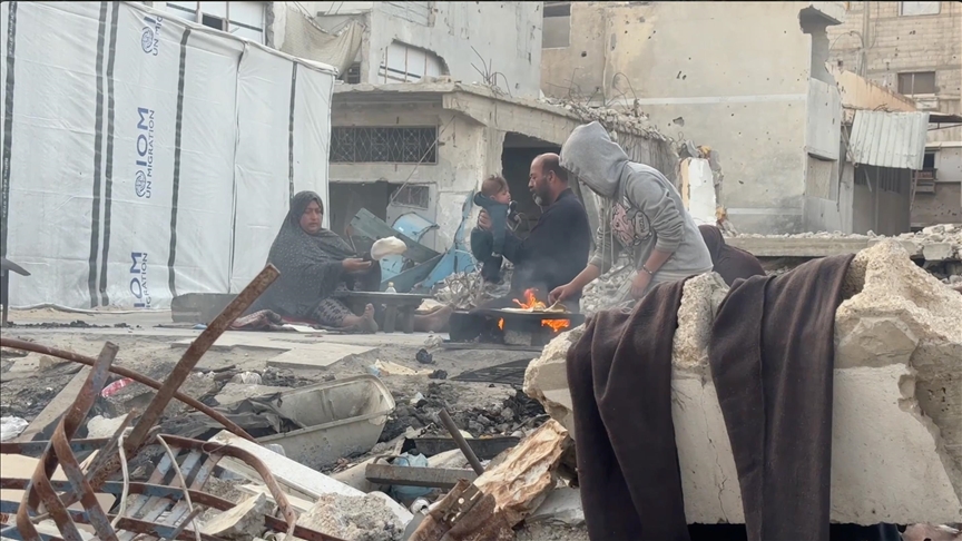 مردم غزه میان آوارهای خانه‌هایشان با سفره‌های خالی و اندوه عزیزان به استقبال ماه رمضان رفتند