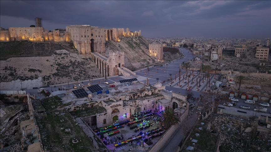 الإغاثة الإنسانية التركية تقدّم وجبات إفطار لـ2700 شخصاً في سوريا