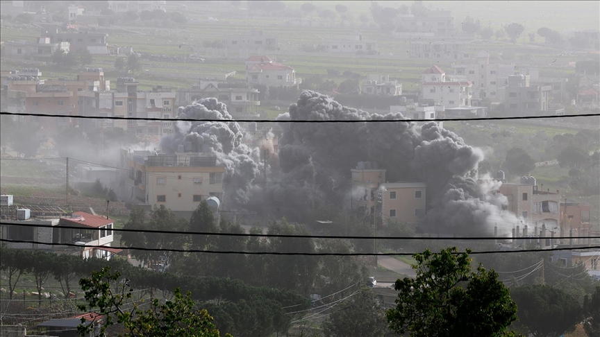 İsrail ordusu, Lübnan'ın güneyinde 2 beldeye saldırılar düzenledi