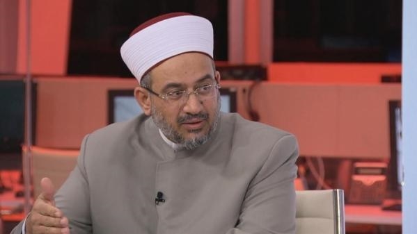 عالم دين أردني: الذكاء الصناعي لا يُفتى ورمضان ميقات للتحرر من الآلة (مقابلة)