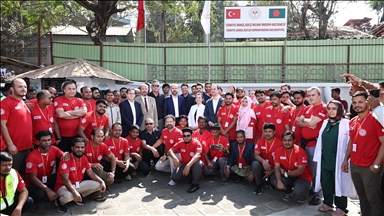 بنغلاديش.. وفد تركي يشارك مسلمي الروهينغيا الإفطار ويتفقد أوضاعهم