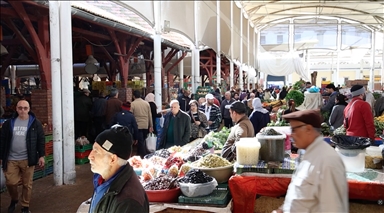 السوق المركزي بتونس.. زحام شديد واستقرار نسبي للأسعار مطلع رمضان