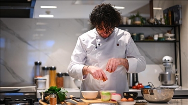 "Japon Mutfağı İyi Niyet Elçisi" ilk Türk şef, deneyimini gençlere aktarıyor