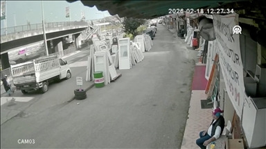 Trabzon'da sahipsiz köpeğin kovaladığı üniversite öğrencisine otobüs çarptı