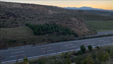 Toprak kayması nedeniyle ulaşıma kapatılan İstanbul-İzmir Otoyolu yeniden açıldı