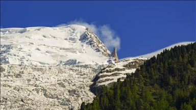 Во лавина близу езерото Тахо во Калифорнија загинаа 8 скијачи