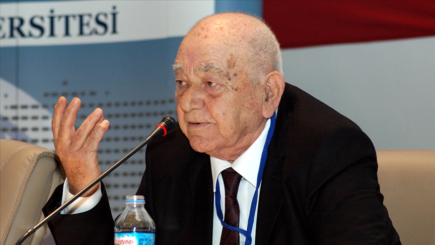 Tarihçi Kemal Karpat vefatının 7. yılında anılıyor