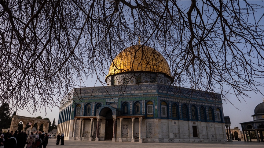 Israel tightens entry restrictions to al-Aqsa on 1st Friday of Ramadan