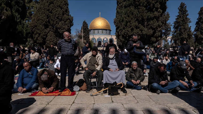 80,000 Palestinians attend 1st Friday prayers of Ramadan at Jerusalem’s Al-Aqsa Mosque