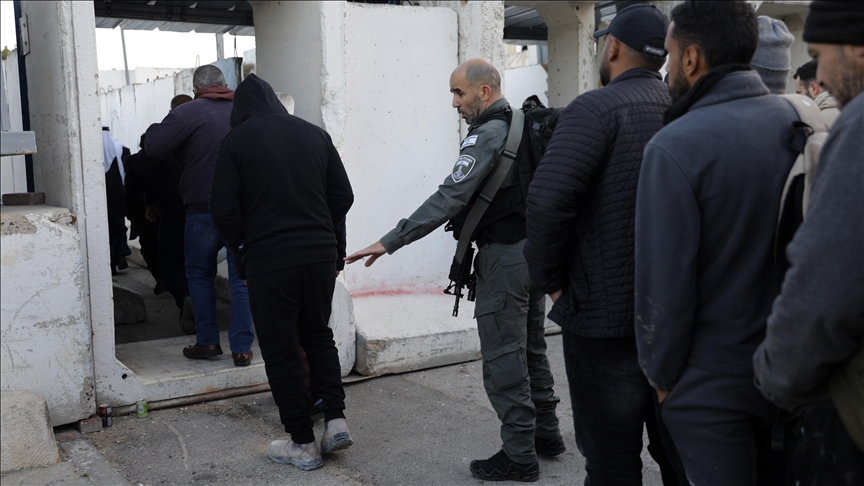 Izraeli shtrëngon kufizimet e hyrjes në Al-Aksa të premten e parë të Ramazanit