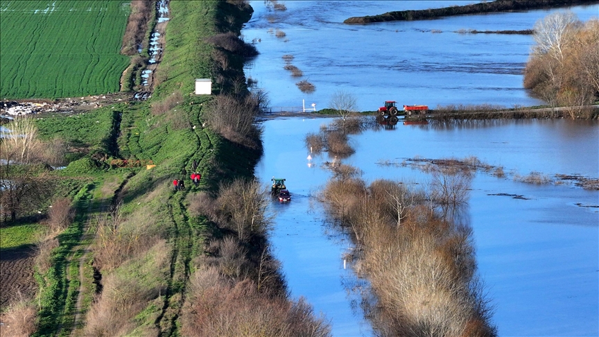 Edirne'de taşkın yapan nehirlerin debileri düşüyor