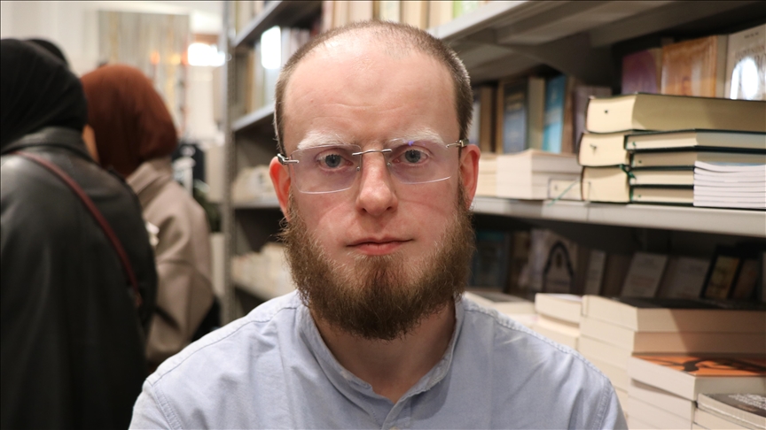 France : Thomas, converti à l’islam, déclare être « revenu à la vie » avec sa foi