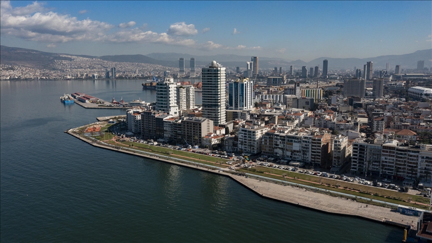 İzmir'de su baskınlarının yaşandığı Alsancak'ta otelciler altyapı sorunlarının çözülmesini istiyor
